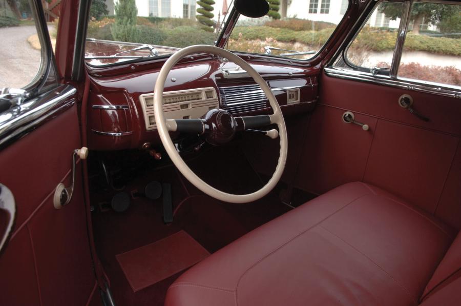  Ford DeLuxe Convertible Coupe 1940 года  (фото 74 из 80)